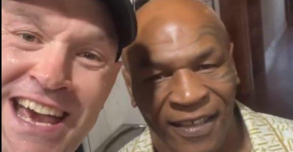 Morning Report: Tyson Fury demands ‘coward’ Anthony Joshua sign on for fight, brings in Mike Tyson for backup