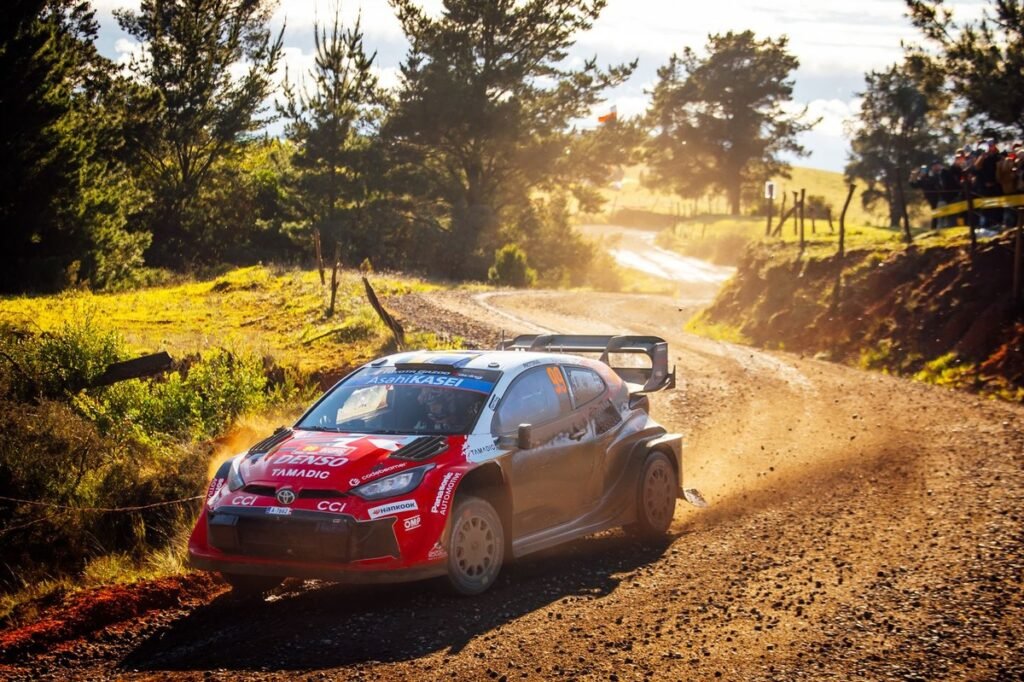 Solberg maintains lead as Neuville and Armstrong suffer rolls
