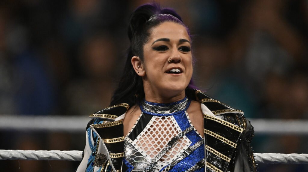 WWE Raw Results 9/21 – LA Knight And Penta Appear, Bayley Takes On Lyra Valkyria