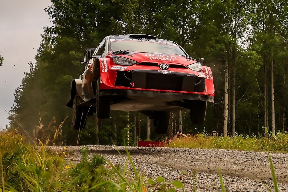 Pajari in prime position for home win after Ogier crash