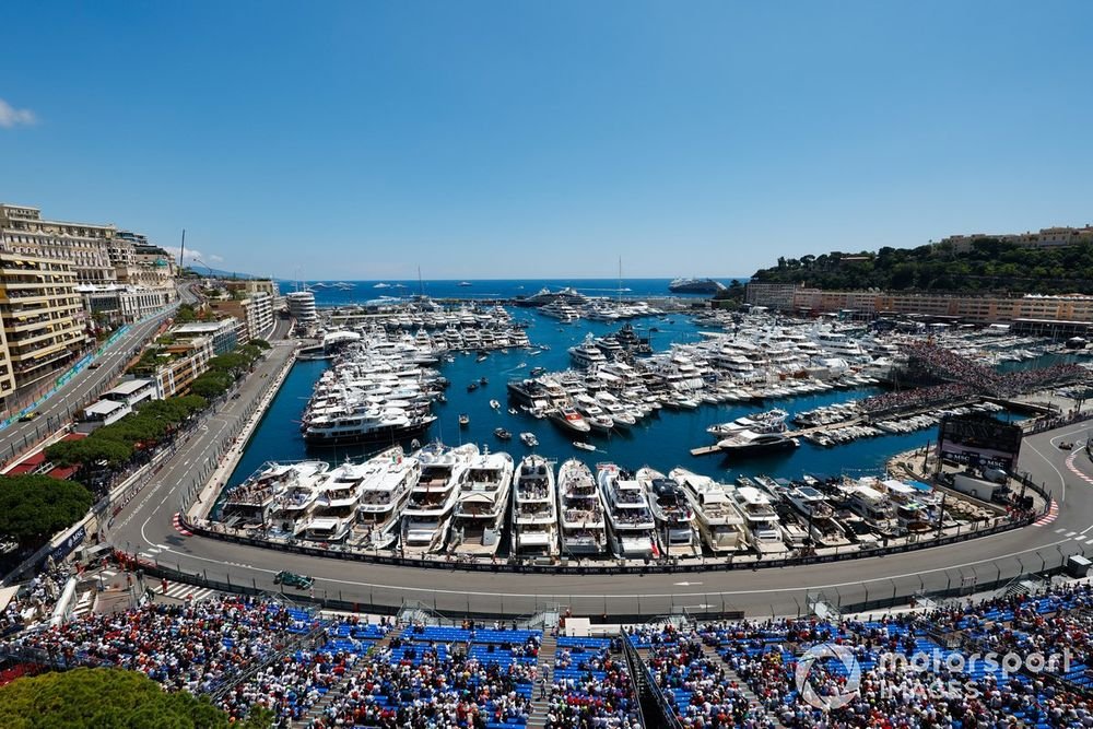 There are lots of opportunities for spectators to see the cars at Monaco