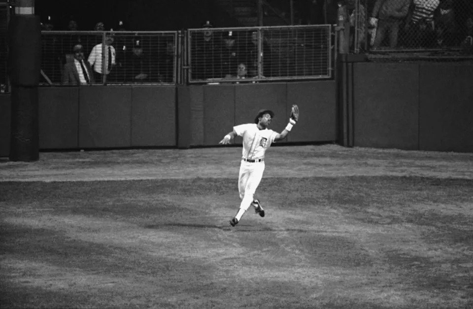 Detroit centerfielder Chet Lemon takes a fly from Terry Kennedy during the seventh inning of Game 4 of the World Series.