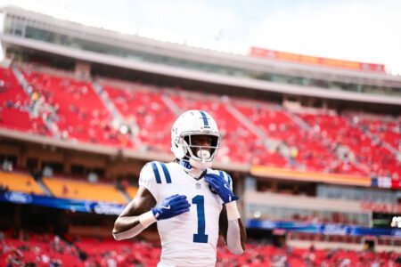 Sauce Gardner heads to locker room with calf injury after Colts’ first defensive drive