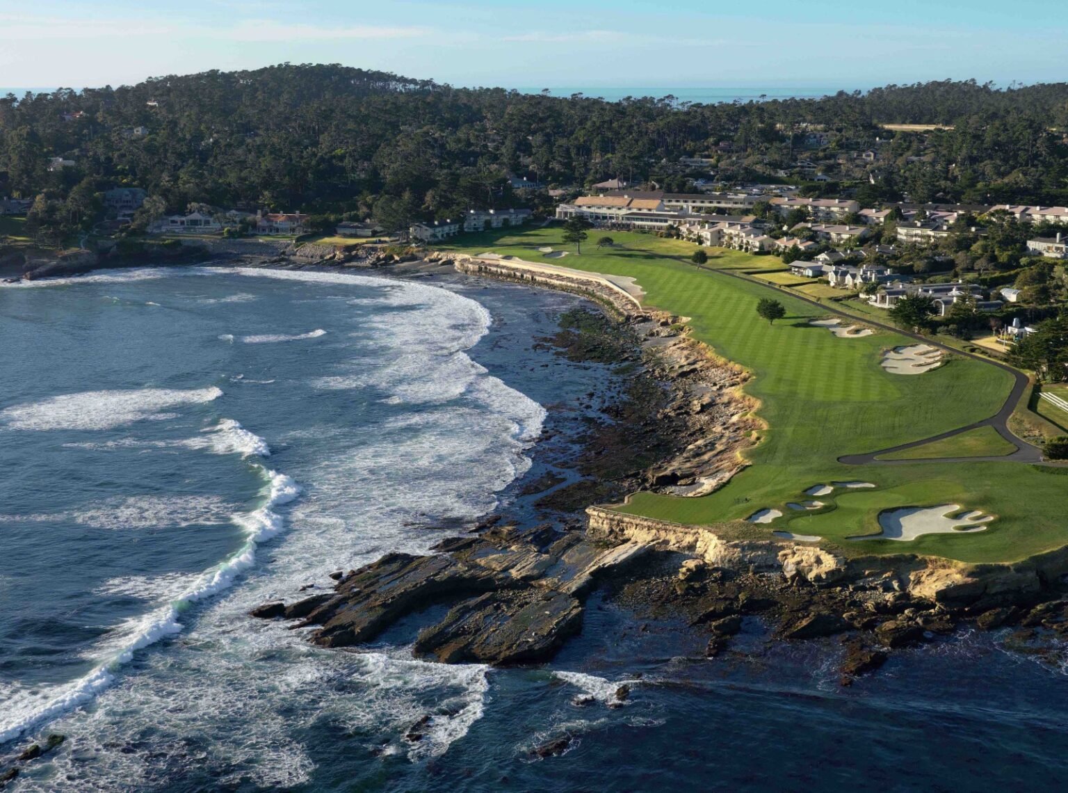 7 Must-Visit Golf Courses Around the World