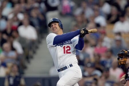 Former Dodgers, Giants slugger and noted curmudgeon Jeff Kent voted into the Hall of Fame