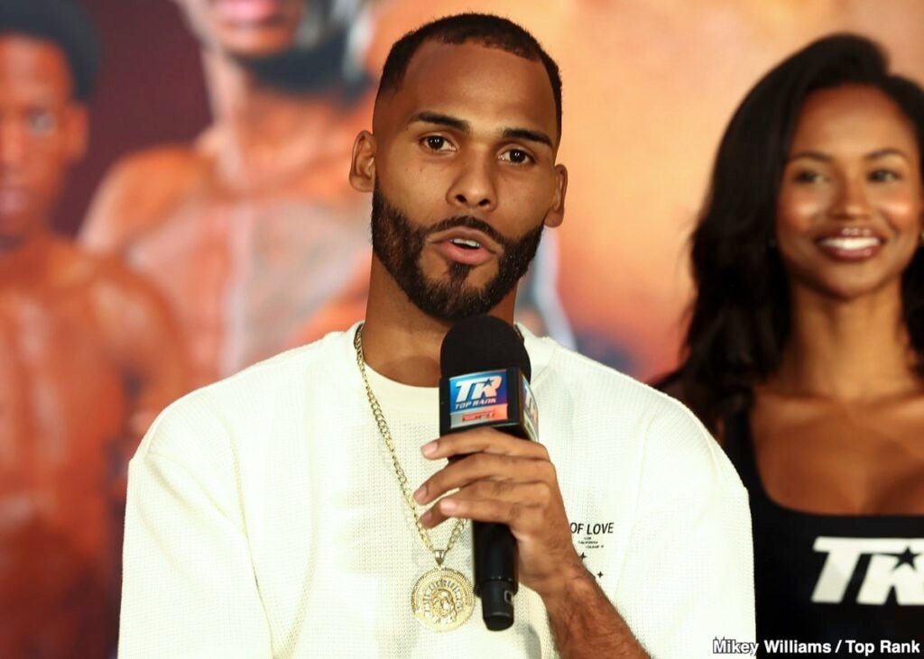 Edwin De Los Santos Fights Tonight After Two-Year Layoff