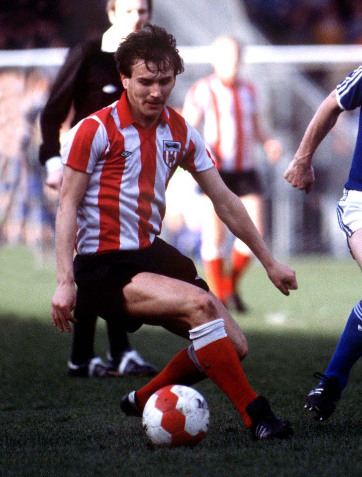 Footballer Gary Rowell of Sunderland with the ball during a match against Ipswich Town.