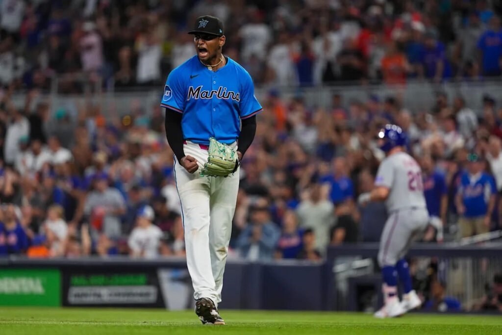 Cubs trade for Marlins starter Edward Cabrera after career-best season