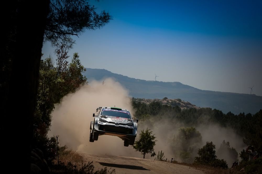 Elfyn Evans struggled in Sardinia last year