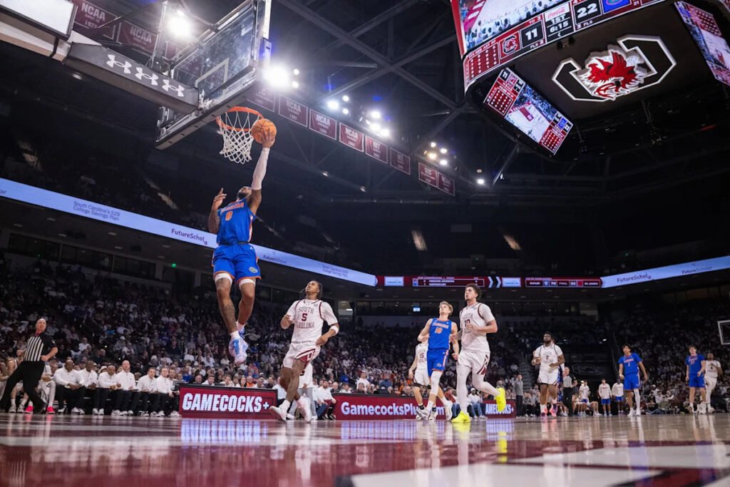 Thomas Haugh and Rueben Chinyelu lead No. 19 Florida to 95-48 win over South Carolina