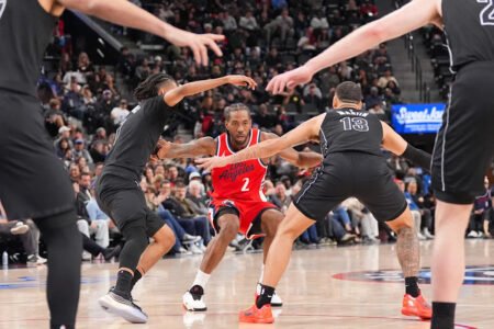 Kawhi Leonard, James Harden fuel fast start as Clippers rout Nets 126-89