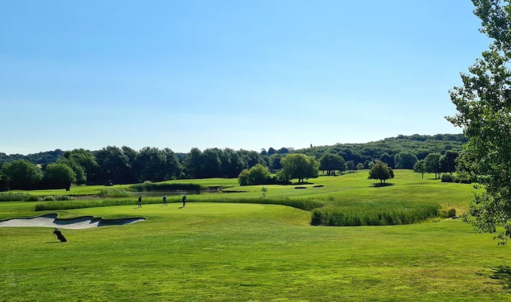 Plans to turn part of Essex golf course into 200 new homes