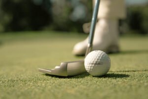 WILSON LAUNCH STAFF MODEL BALLS FOR THE ELITE GOLFER