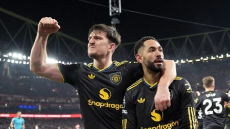 Cunha stuns Gunners with thunderbolt seconds after Merino equaliser as Carrick revival continues