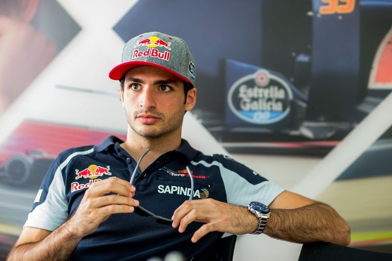 Carlos Sainz, Scuderia Toro Rosso