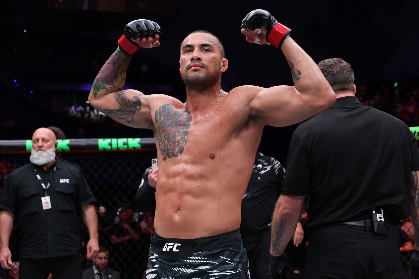 PERTH, AUSTRALIA - SEPTEMBER 28: Carlos Ulberg of New Zealand reacts after knocking out Dominick Reyes in a light heavyweight fight during the UFC Fight Night event at RAC Arena on September 28, 2025 in Perth, Australia. (Photo by Ed Mulholland/Zuffa LLC)