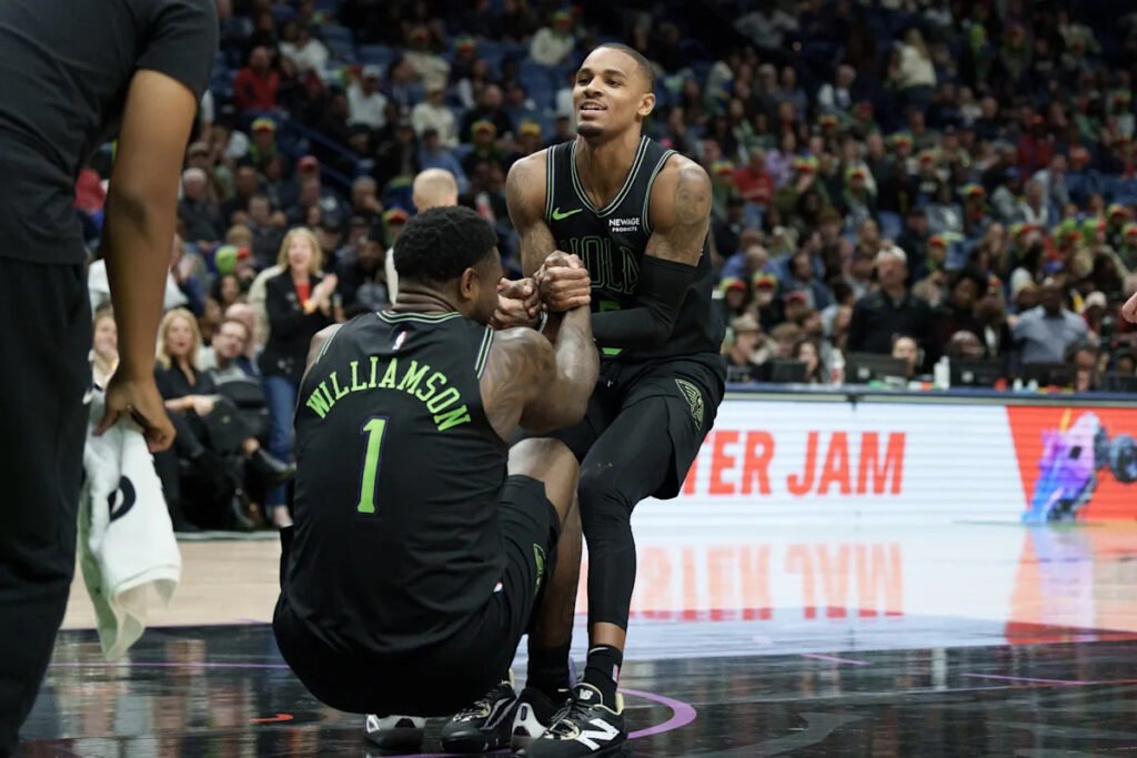 Dejounte Murray returns to the NBA in triumph more than a year after a major injury