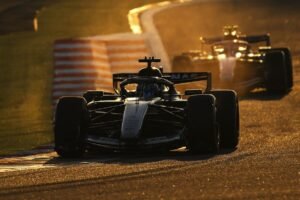 Mercedes heads McLaren by 0.01s, as four teams hit trouble
