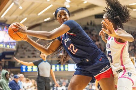 Fudd and Strong power No. 1 UConn to an 83-69 win over Villanova as win streak reaches 44 games