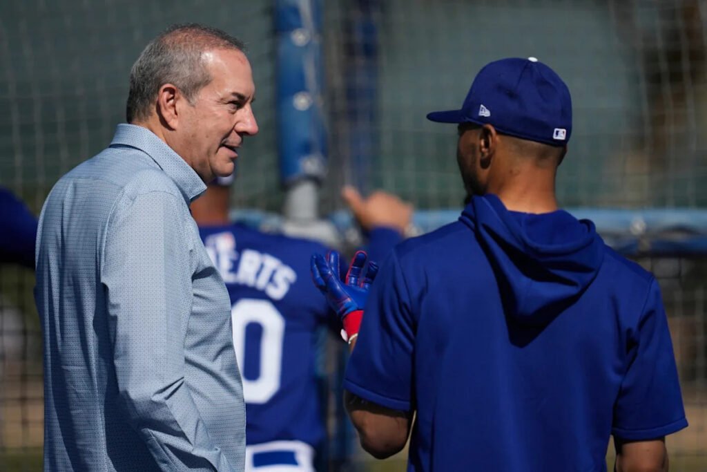 Longtime Dodgers executive Lon Rosen becomes Lakers’ president of business operations