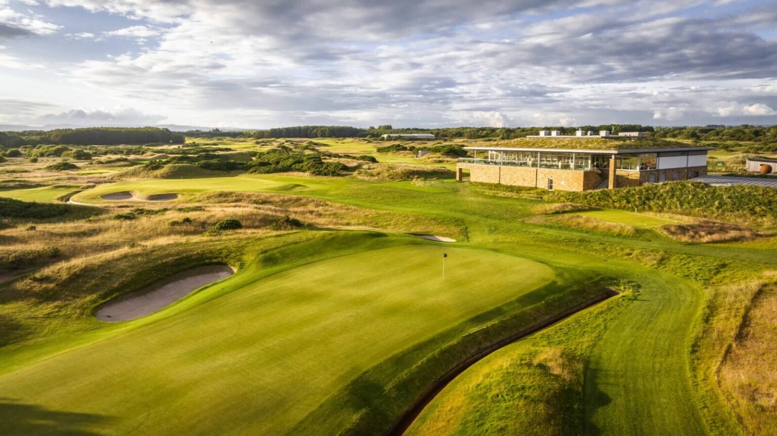 DUNDONALD LINKS WINS TOP TOUR HONOUR