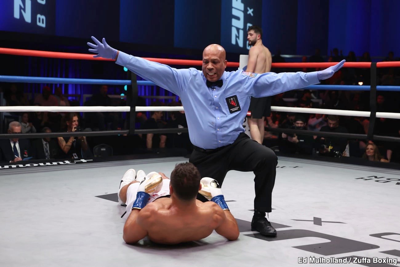 Image: Umar Dzambekov knocks out Ahmed Elbiali in Round 2