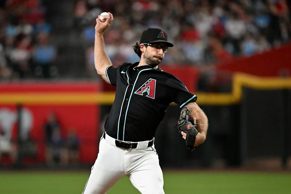 Zac Gallen of the Arizona Diamondbacks delivers a pitch against the Philadelphia Phillies at Chase Field on September 20, 2025 in Phoenix, Arizona. Getty Images