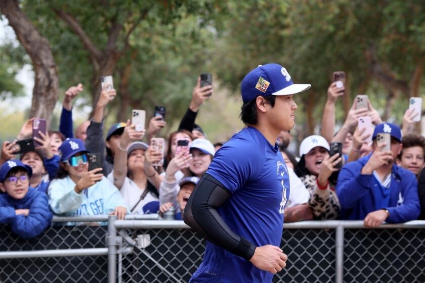 Photos: Shohei Ohtani and other Dodgers stars work out at spring training