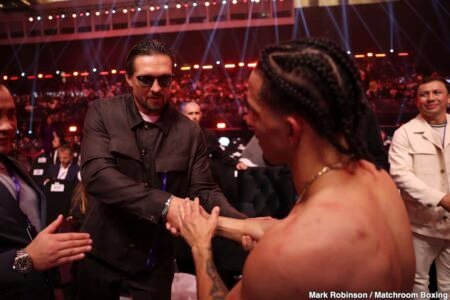 Is Oleksandr Usyk Following in Floyd Mayweather’s Footsteps?