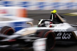 Antonio Felix da Costa leads 1-2 for Jaguar