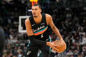 NBA power rankings: Thunder, Spurs stay hot, but who took the No. 1 spot?