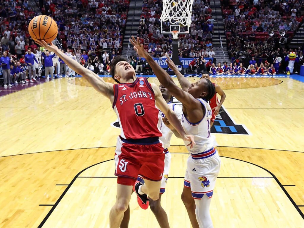 Inside the buzzer-beater that led St.John’s to first Sweet 16 since 1999