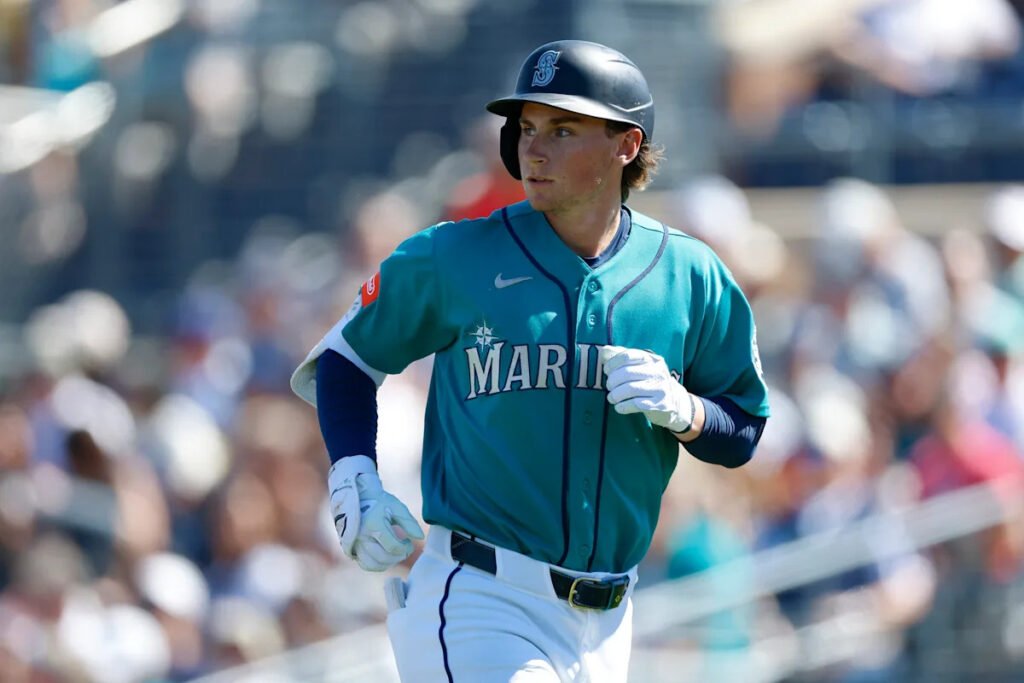 Mariners sign top prospect Colt Emerson to record-breaking $95 million deal before MLB debut
