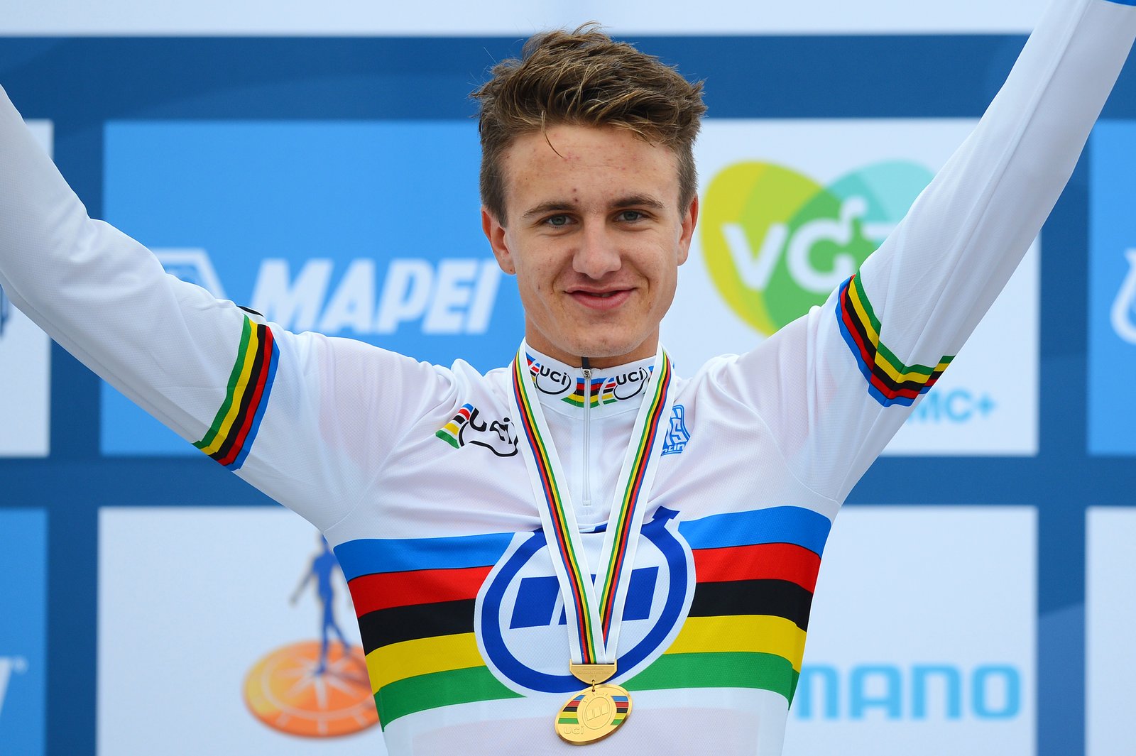 Oskar Svendsen in a world championships jersey