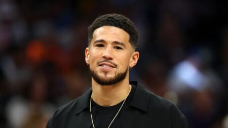 How to watch Phoenix Suns at Sacramento Kings: TV, live stream info for Tuesday’s throwback game