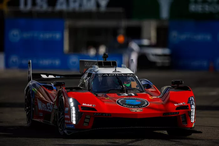 #31 Cadillac Whelen Cadillac V-Series.R: Frederik Vesti, Jack Aitken, Jordan Taylor