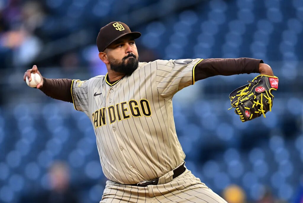 Padres claw back to .500 with shutout against Pirates