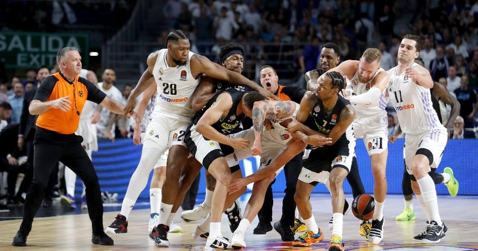 RealMadrid-Partizan-brawl-Game2(2)