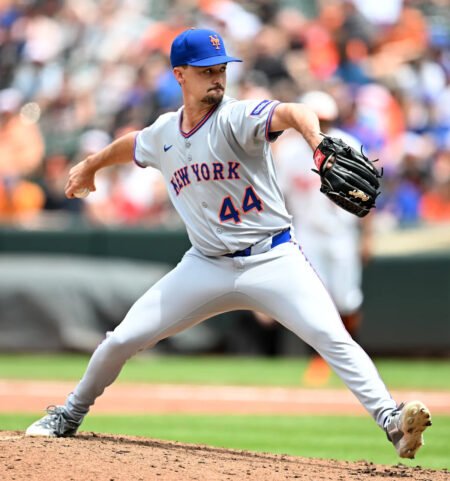 Mets call up Austin Warren, place Joey Gerber on injured list