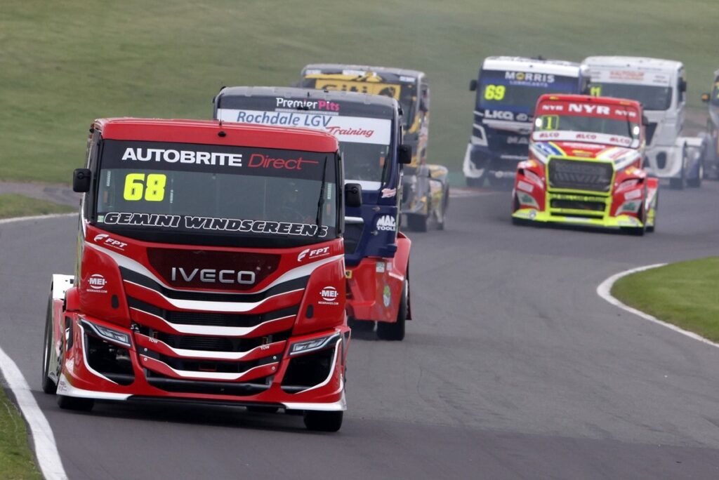 Trucks and TCR UK star as Brands Hatch centenary season begins
