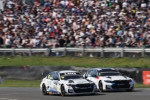 BMW team WSR keeps young talent for 2026