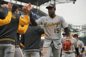 Oneil Cruz stays hot at the plate, extends his hit streak to 11 games