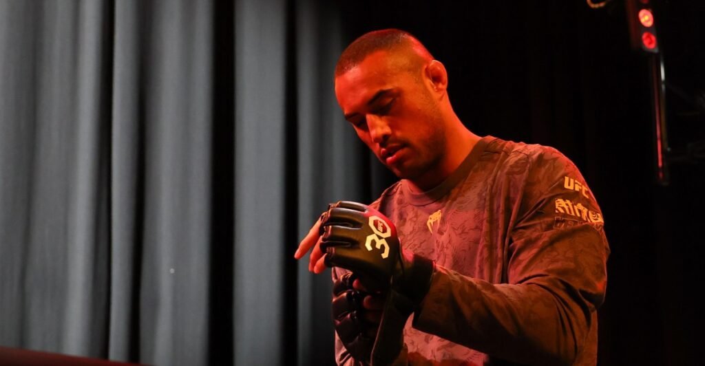 Carlos Ulberg on goals for first title fight vs. Jiri Prochazka at UFC 327: ‘Keep my head intact and walk out of there alive’