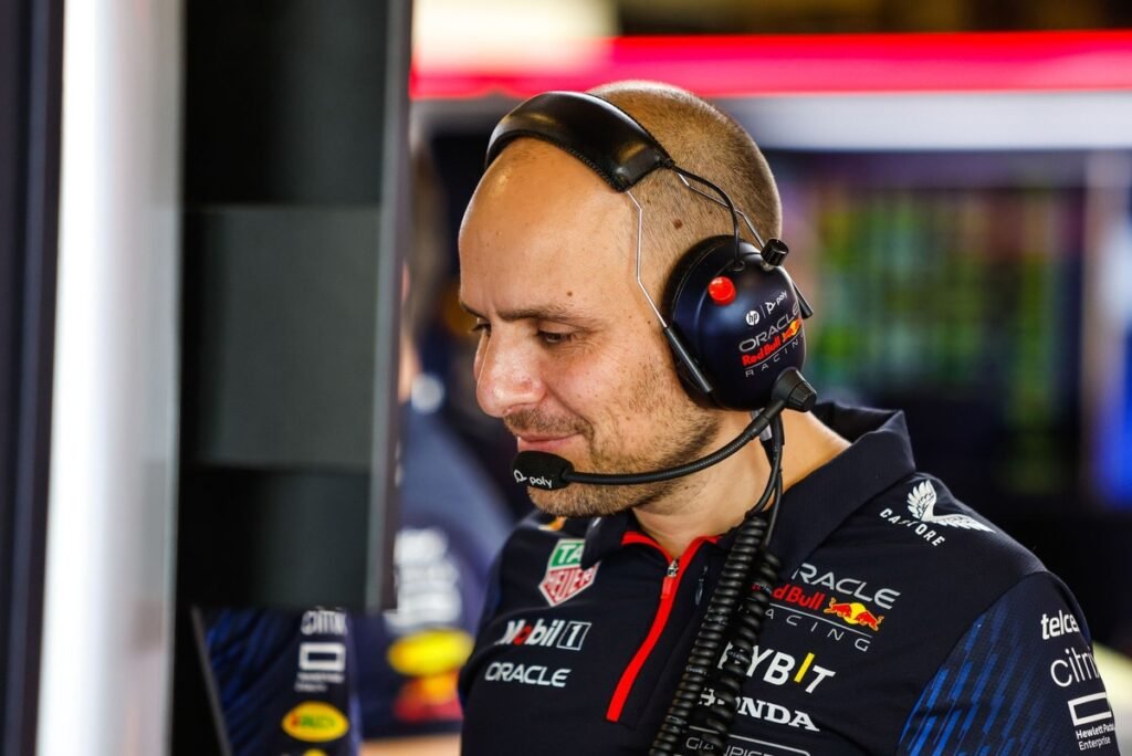 McLaren confirms signing of Verstappen’s F1 race engineer Lambiase