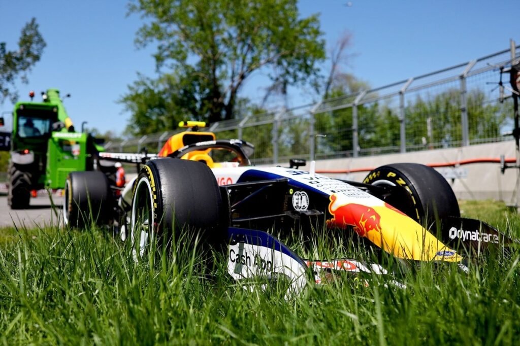 “A serious matter” – why the FIA hit Racing Bulls with a €30,000 fine when Lawson stopped on track