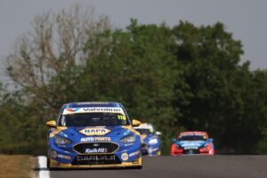 Sensational Sutton strikes from 10th to win, disaster for Ingram