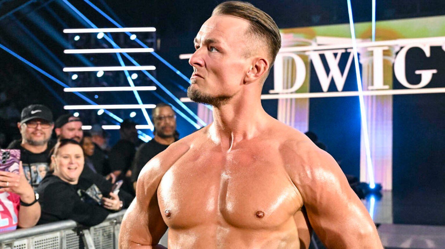 WWE’s Ludwig Kaiser & Andrea Bazarte Visit El Grande Americano Mural In Mexico