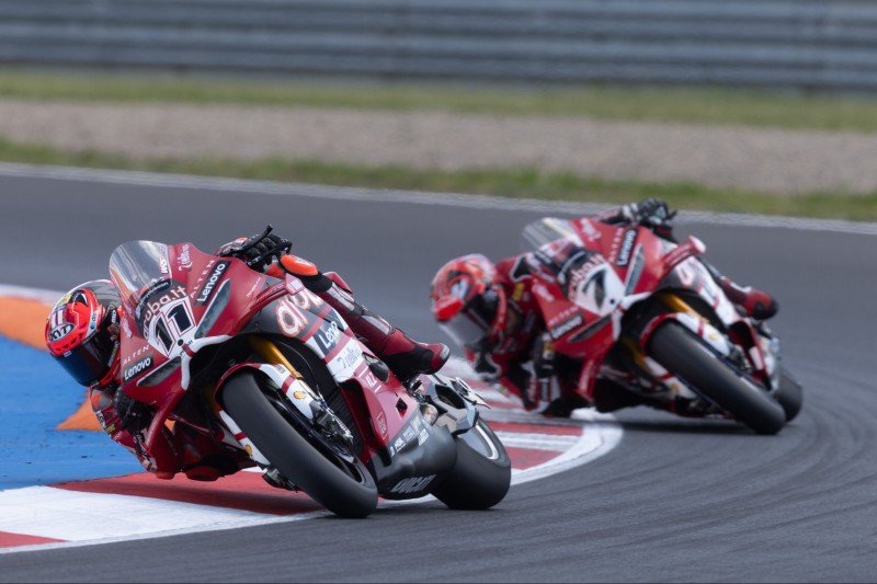 Nicolo Bulega, Iker Lecuona