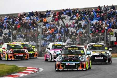 Edmundson stars in Minis as the BTCC supports entertain at Brands Hatch