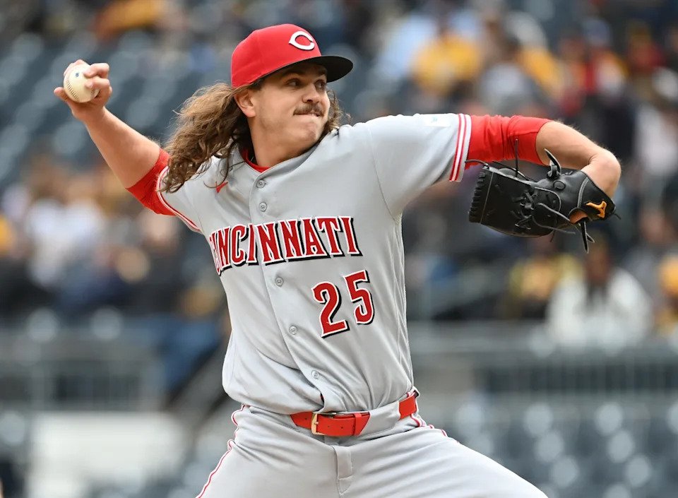 Cincinnati Reds starting pitcher Rhett Lowder delivers the ball to the Pittsburgh Pirates during the first inning at PNC Park. Phillip G. Pavely-Imagn Images